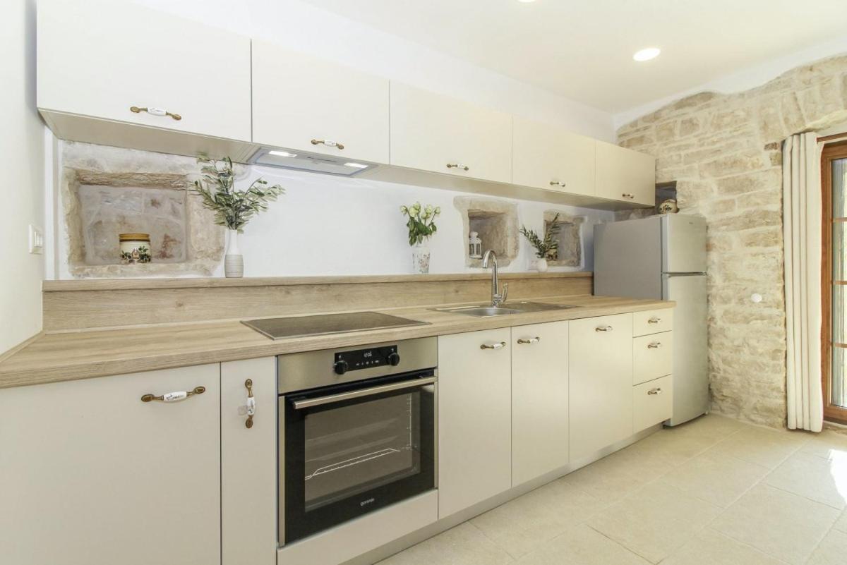 Villa Olea In Barat - Haus Fuer 6-8 Personen Kanfanar Exteriér fotografie