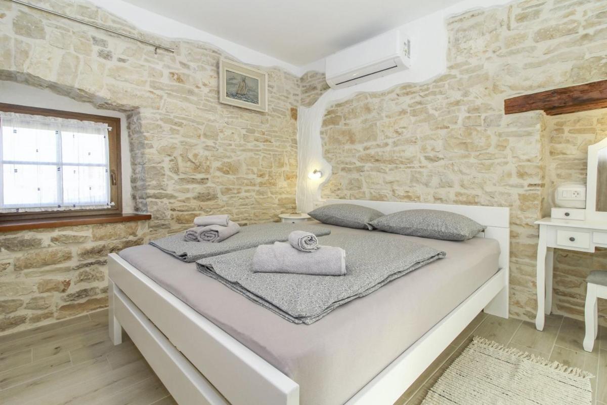 Villa Olea In Barat - Haus Fuer 6-8 Personen Kanfanar Exteriér fotografie
