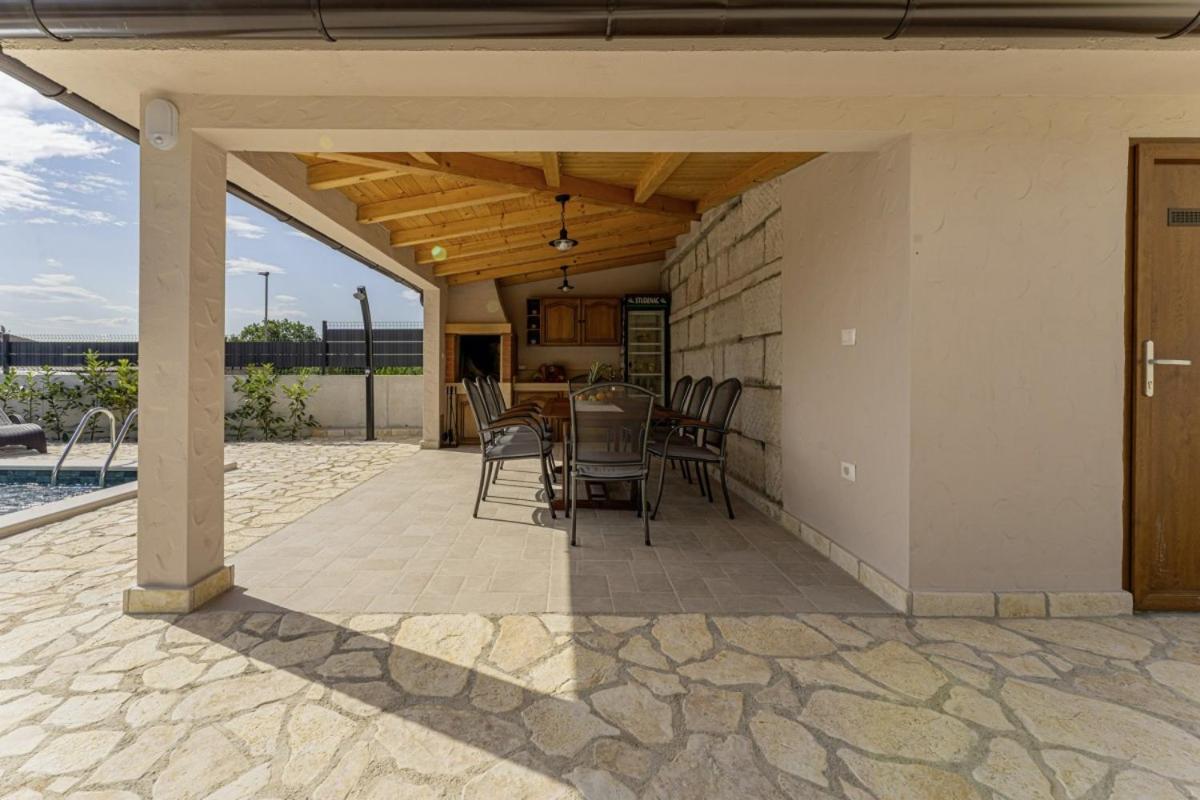 Villa Olea In Barat - Haus Fuer 6-8 Personen Kanfanar Exteriér fotografie